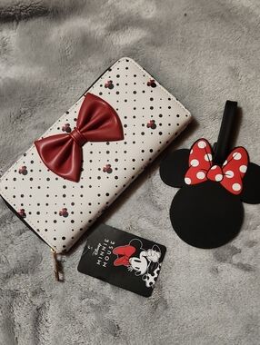 Minnie Mouse Polka Dot Bow Wallet & Luggage Tag